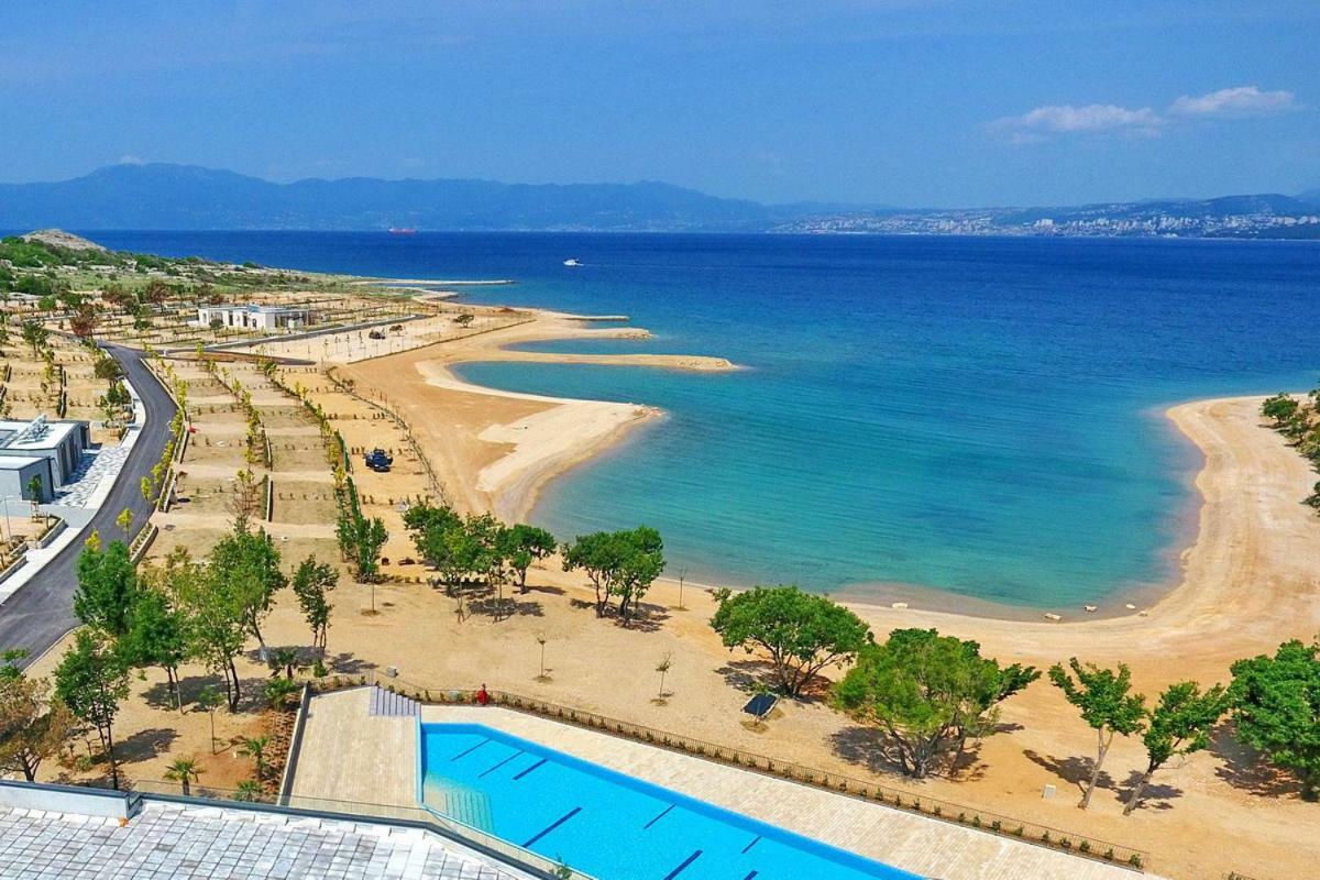 Apartman Lana Apartment Omisalj Bagian luar foto